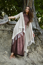 Накидка с бахромой Chintamani короткая (бежевая)