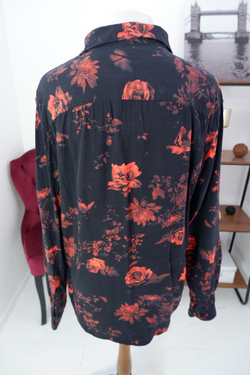 Блузка H&M с цветами 50 размер