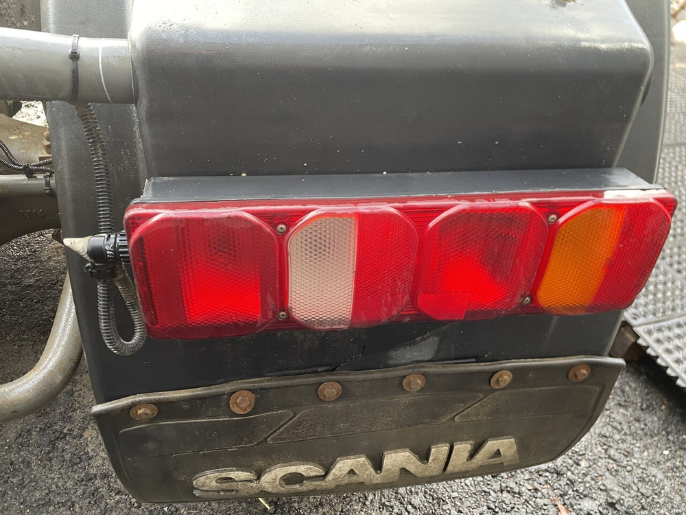 Фонарь задний правый 2022г