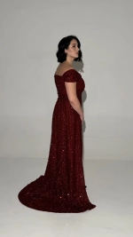 Платье со съёмным шлейфом