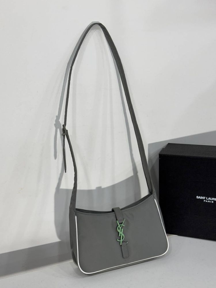 Сумка Yves Saint Laurent 22 см