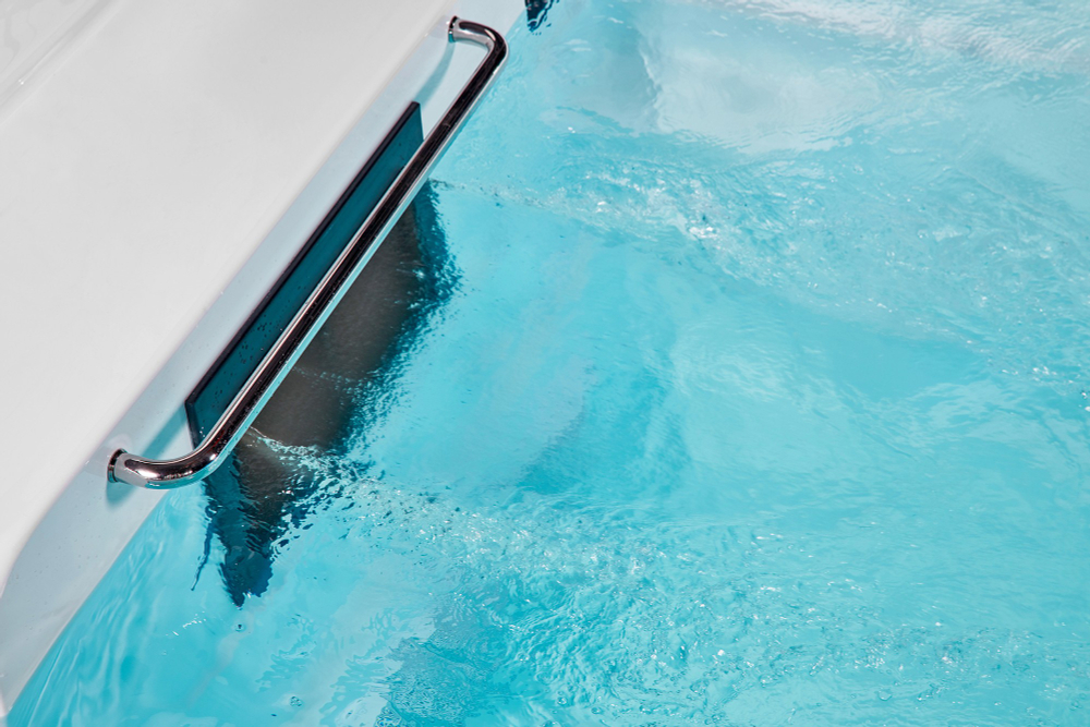 Плавательный спа-бассейн с профессиональным противотоком и тремя лежаками Victoria Star VS-GT605