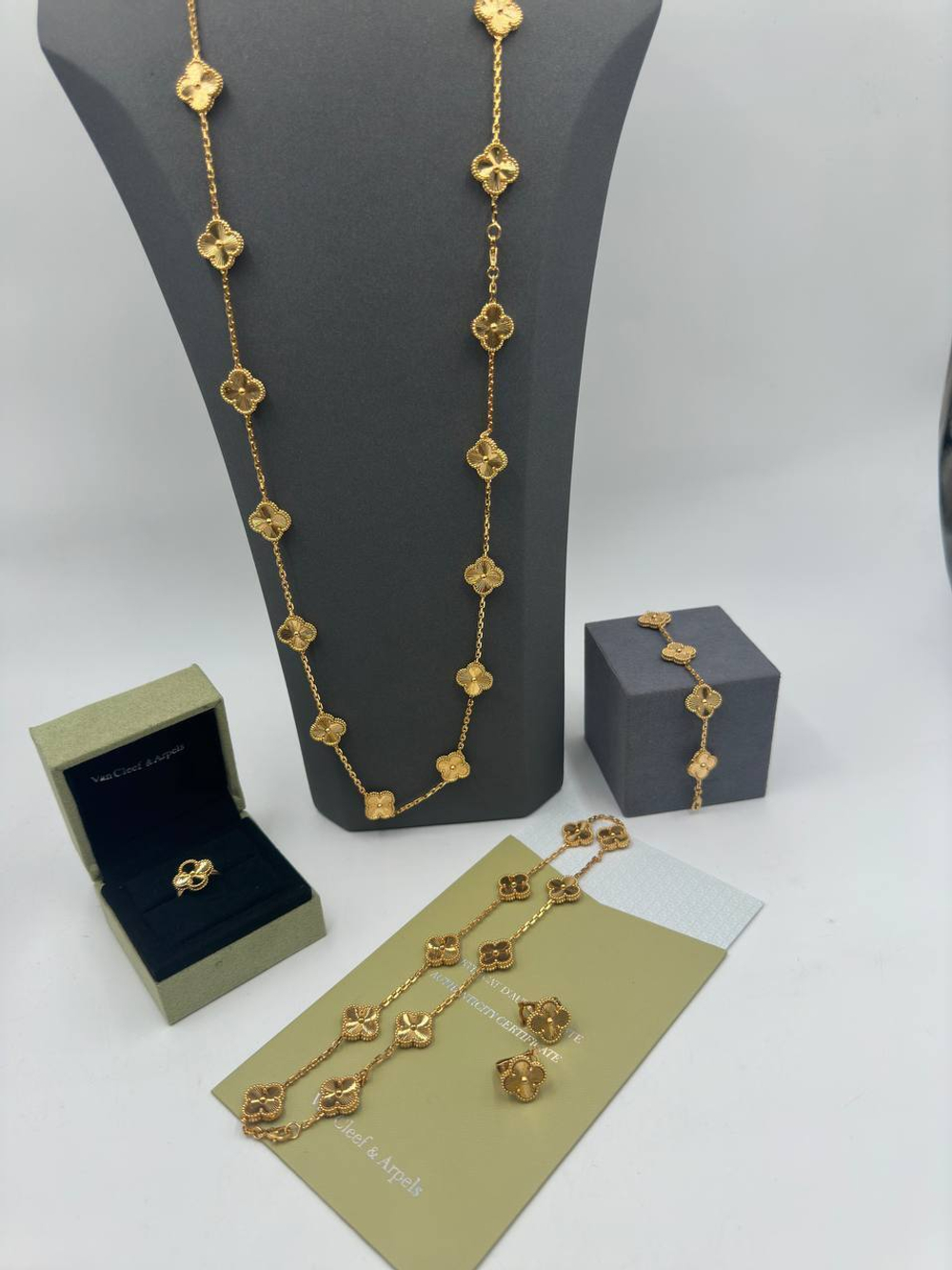 Чокер Van Cleef & Arpels