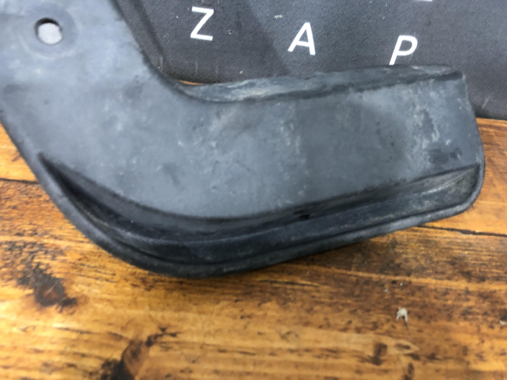 Брызговик задний правый Kia Rio 4 (FB) 17-20 Б/У Оригинал 86842H0000