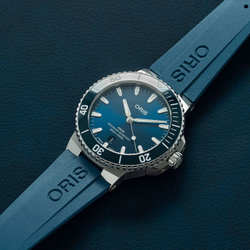 Oris Aquis Date 01 733 7787 4135-07 4 22 35FC