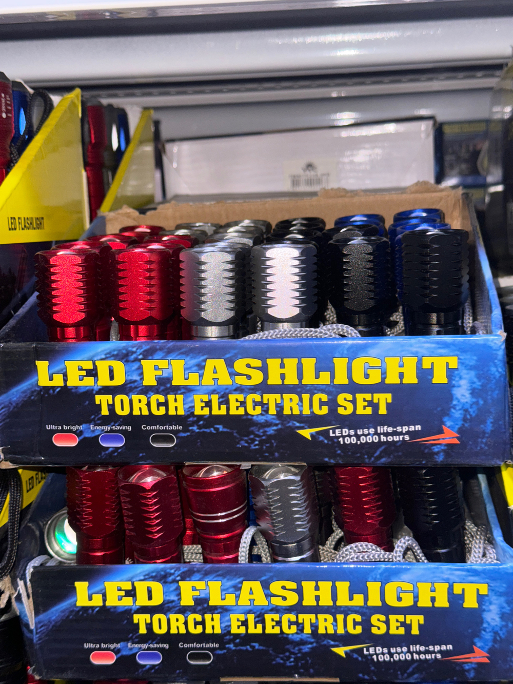 Фонарь ручной светодиодный YYC-Z-426