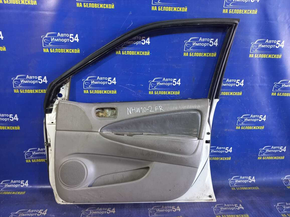 Дверь передняя правая TOYOTA PRIUS 1998