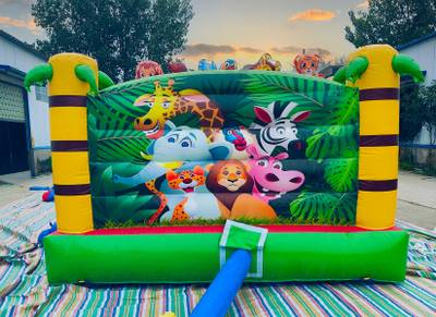 Коммерческий надувной батут «Сафари-экскурсия 3»,  4x3.5x2,5 м