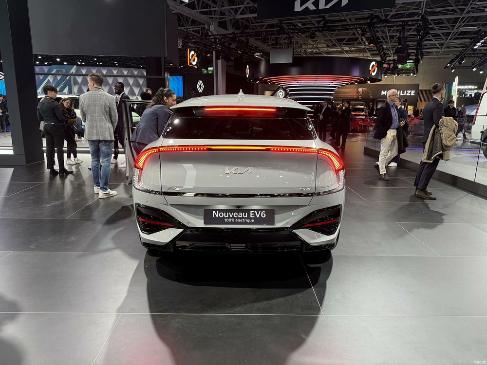 Задний сквозной фонарь (полоса) Kia EV6 оригинал