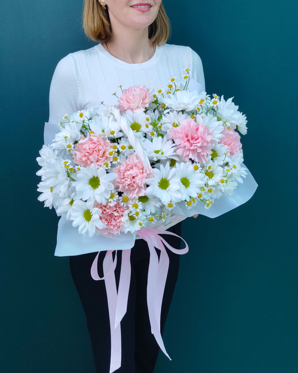 Корзина с цветами(00483)