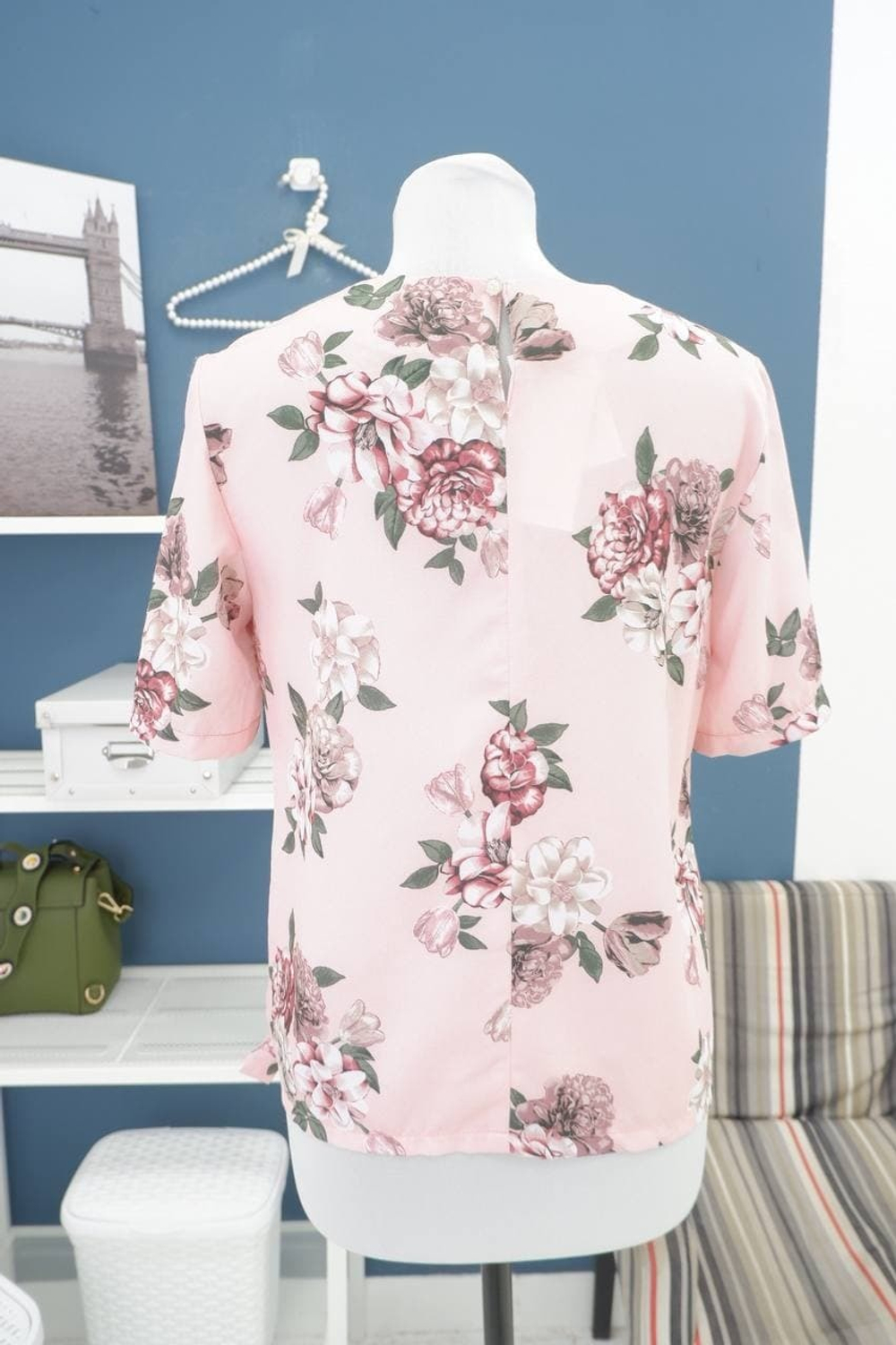 Блузка Deniza розовая с цветами 48 размер, новая