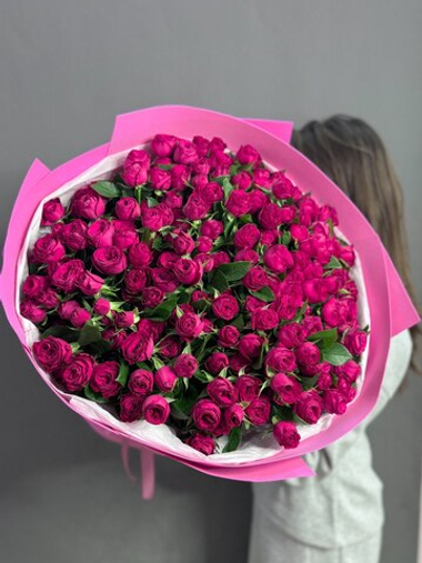 Букет-Гигант с кустовыми пионовидными розами сорта "Дима Бомбастик"