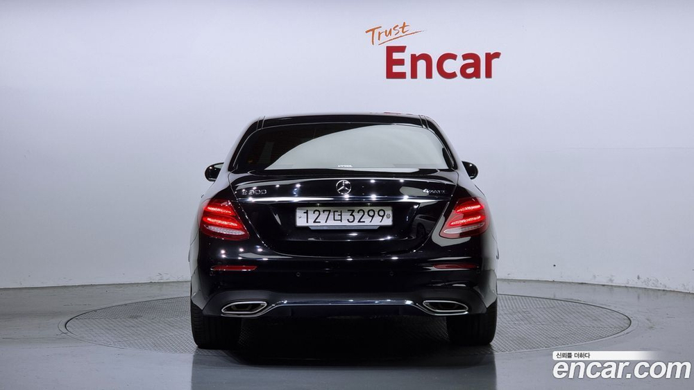 Mercedes-Benz E-Class W213 E300 4MATIC AMG Line (06.2020)