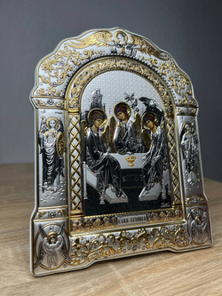 Св. Троица, икона арочная с рамкой, белое дерево 206х270