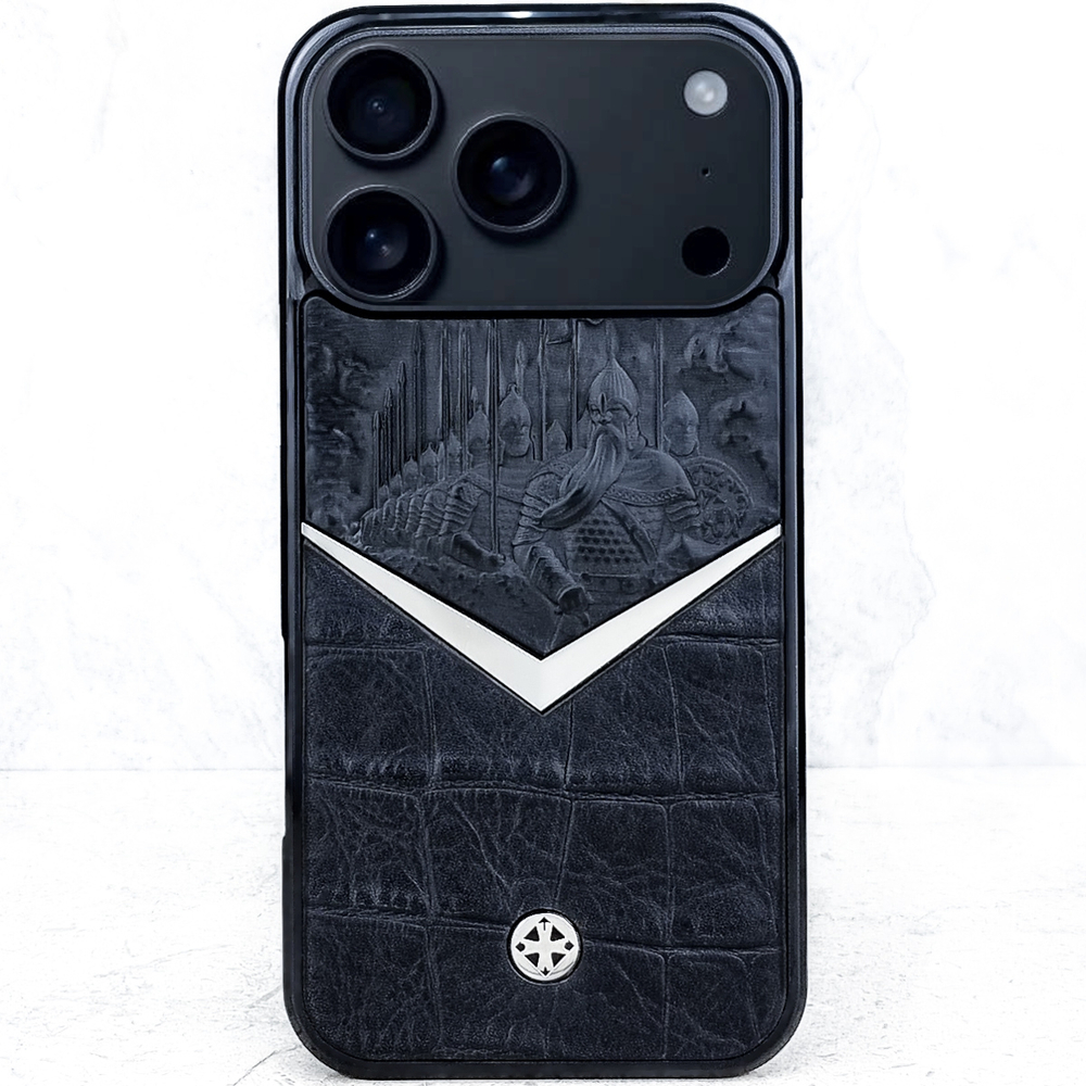 Чехол iPhone из кожи CROC с рельефом Богатырей — Euphoria HM