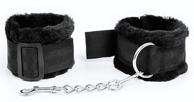 Черные оковы на регулируемых пряжках (Цвет: черный)