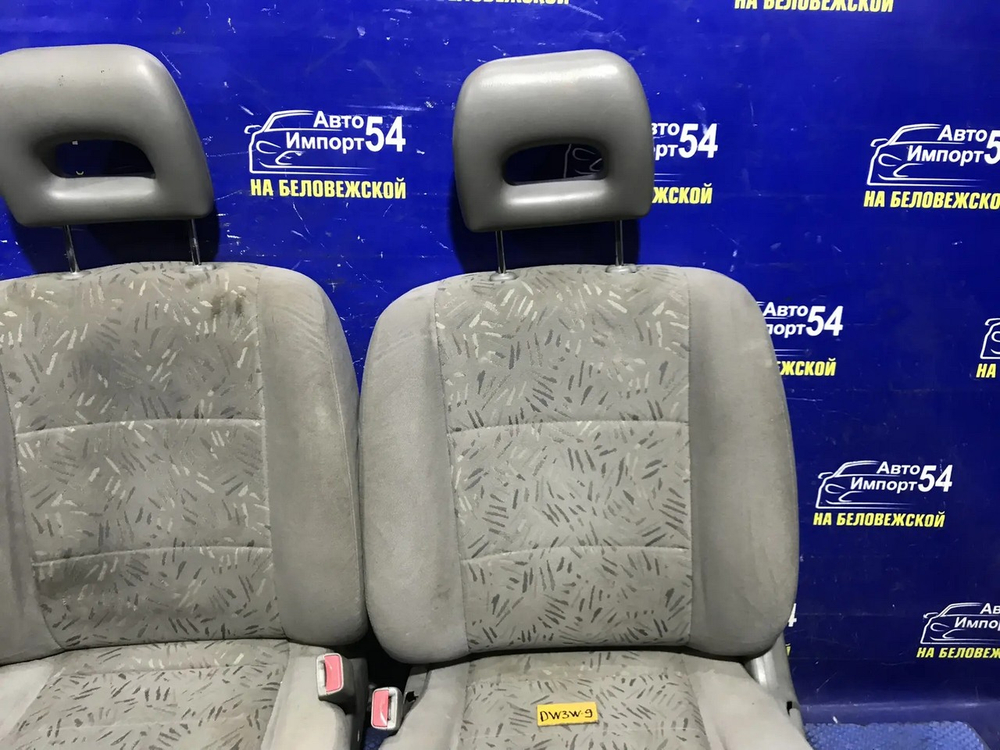 Сидение переднее правое MAZDA DEMIO 2000