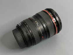 Canon 24-105mm 4L IS USM царапинки на линзе