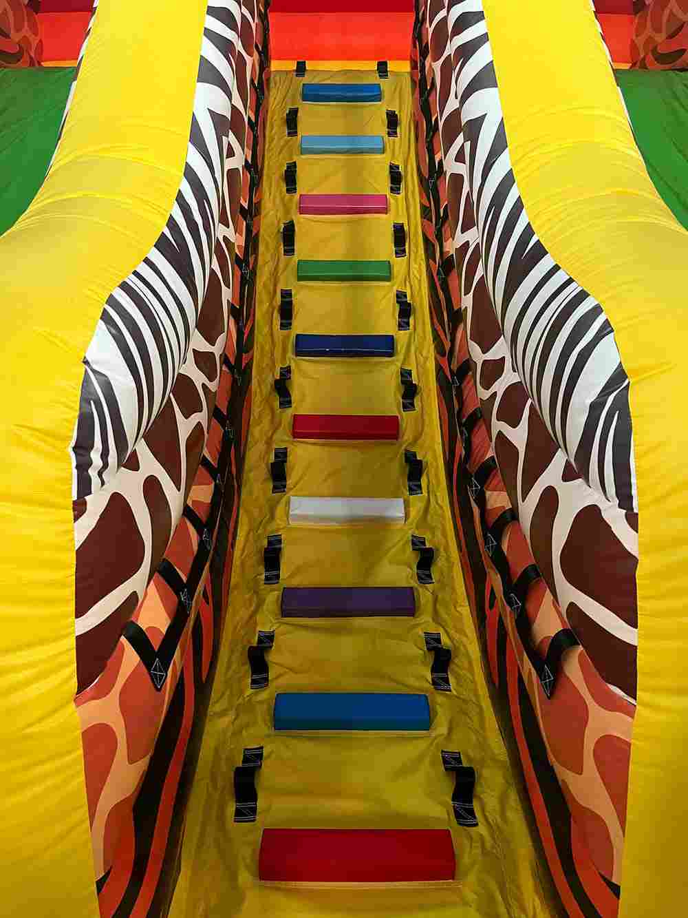 Коммерческий надувной батут «Сафари Ультра», 10*5*6 м.