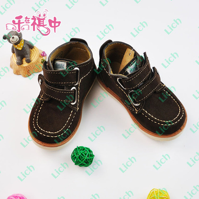 Ботинки детские на липучках с заклепками и контрастной строчкой