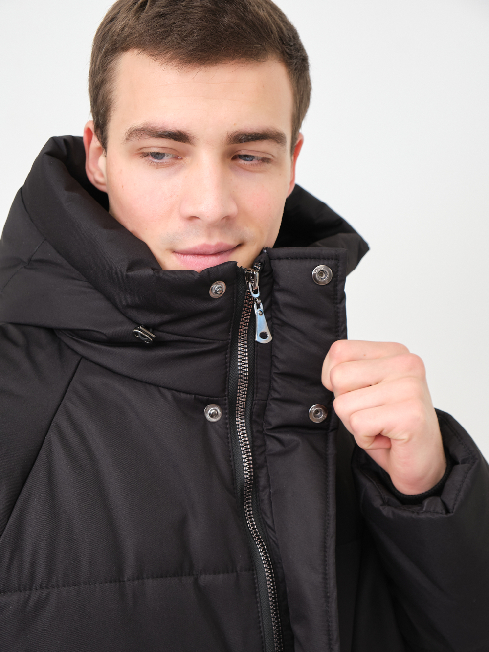 Куртка черная мужская зимняя с капюшоном мембрана