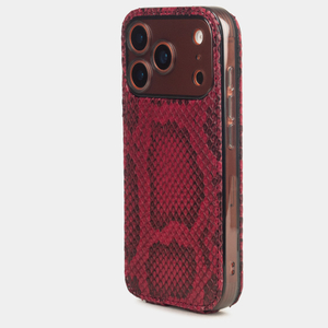 Чехол для iPhone 17 Pro Max кожаный, питон цвета малины