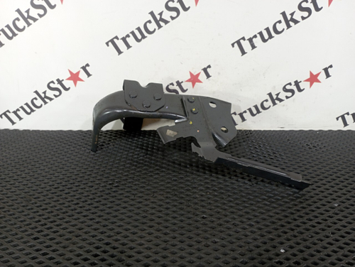 Кронштейн подножки правой 2020г.