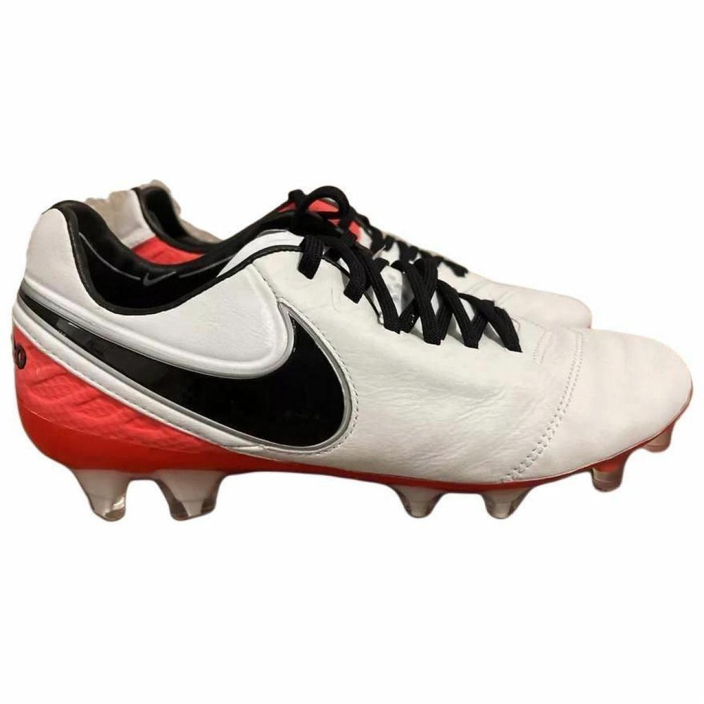 Кроссовки Nike Tiempo Legend 6, 819256-107