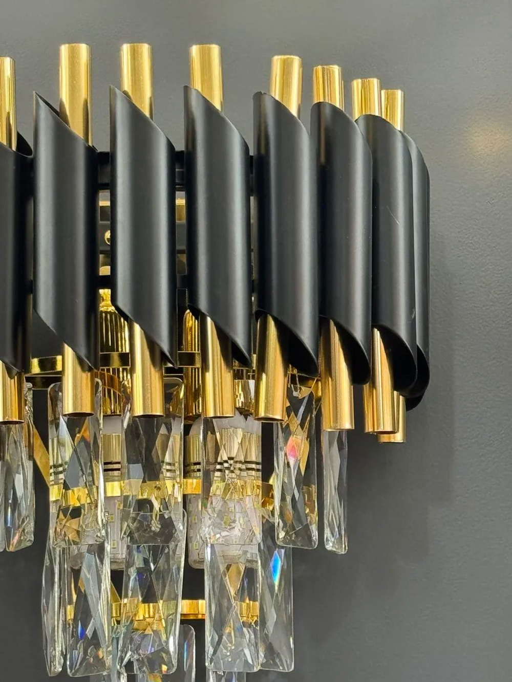 Бра настенное Lanbos Metal, 2 лампы Е14, 80 Вт, до 5 кв м, черное с золотом