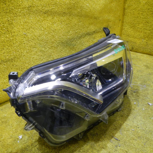 Битая Фара левая Toyota Rav 4 CA40 (2015-2019) LED
