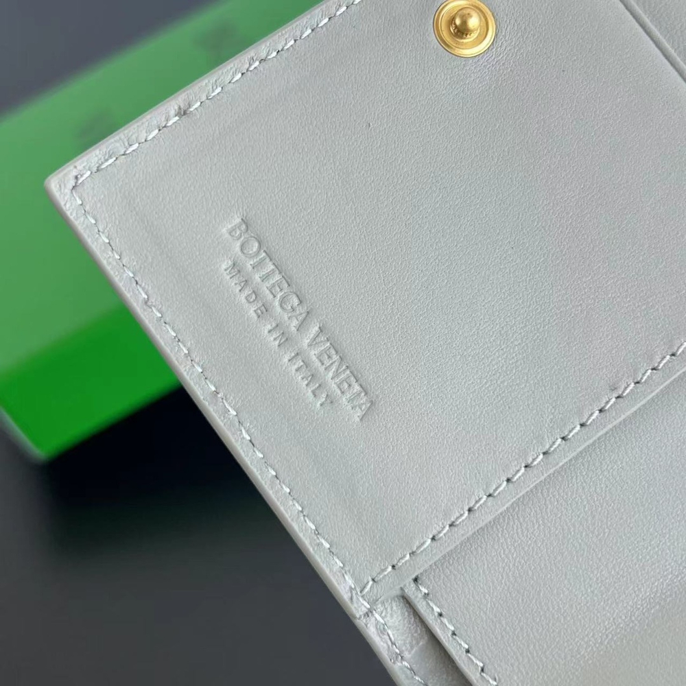 Bottega Veneta Small Intrecciato Bi-Fold Zip Wallet