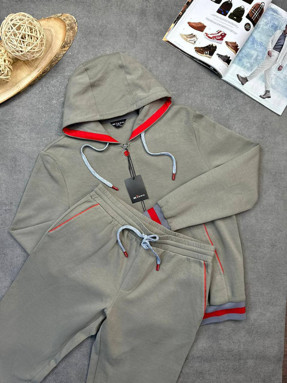 Костюм Kiton