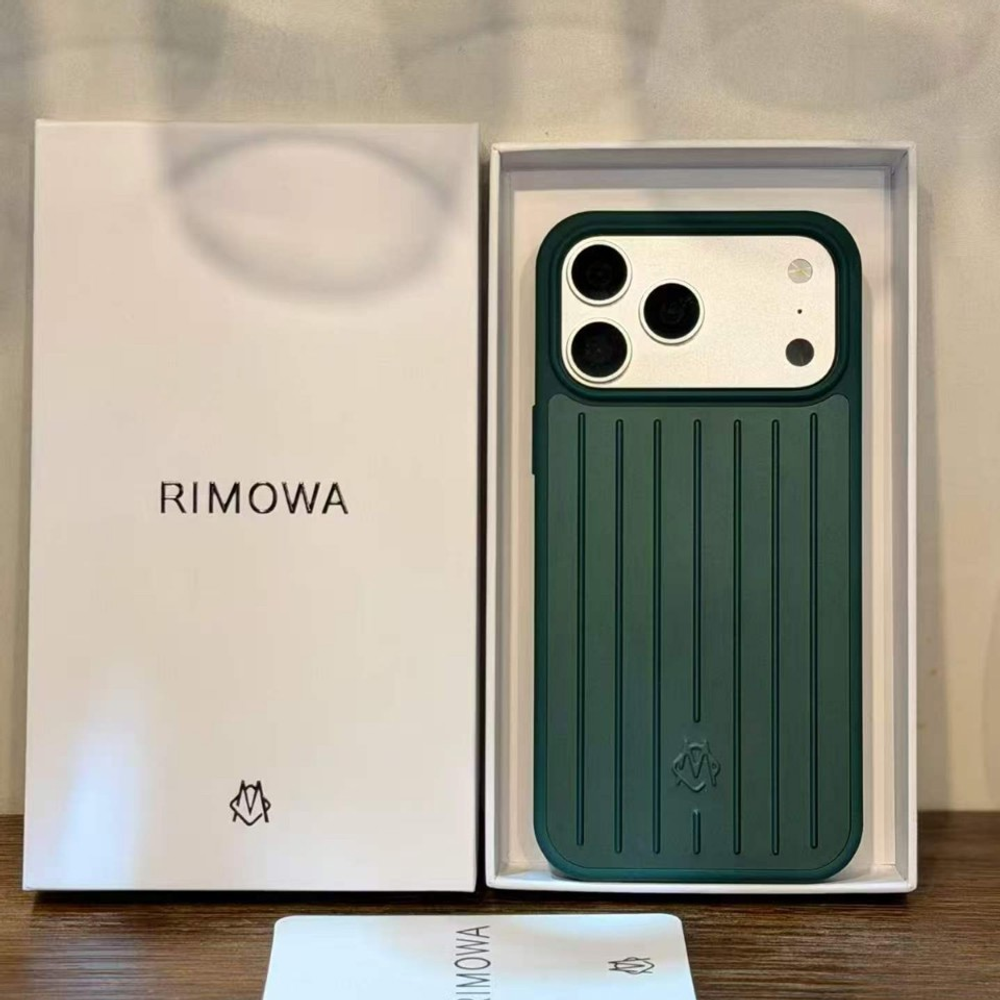 Чехол RIMOWA для iPhone 17 Pro Max