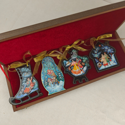 Набор из 4-х ёлочных игрушек "Русская зима" с росписью Палех