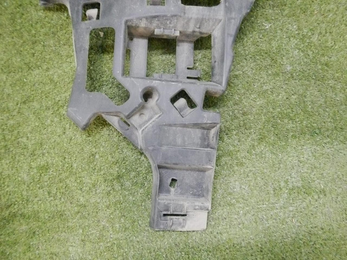 Кронштейн переднего бампера левый Mercedes S W222 (2013-2017)