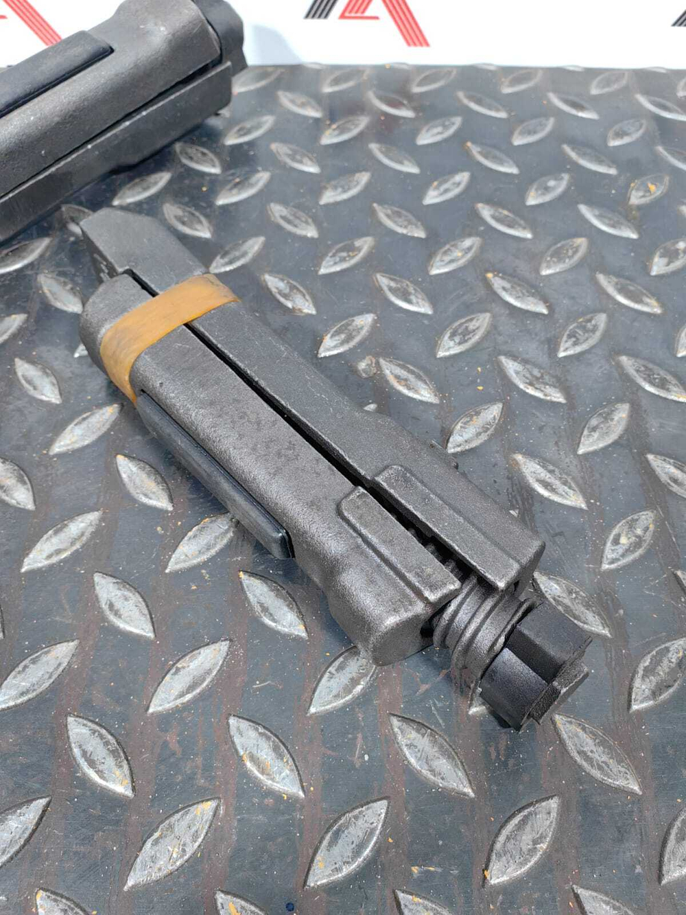 Палец многоразовый W25ML