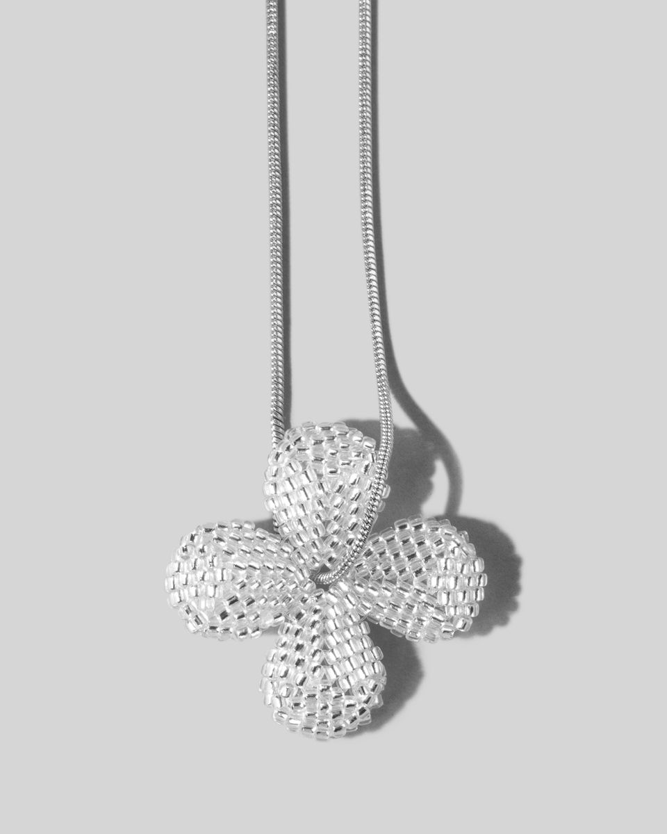 Подвеска Beaded Flower White