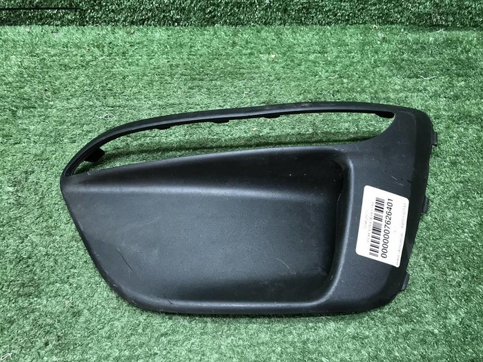 Накладка ПТФ левая KIA Rio 4 x-line (2017-2020)