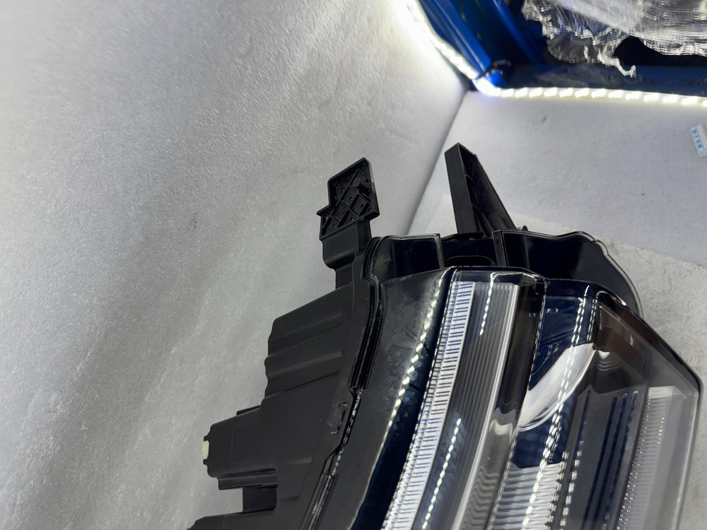 Фара левая LED оригинальная Ford Explorer,
