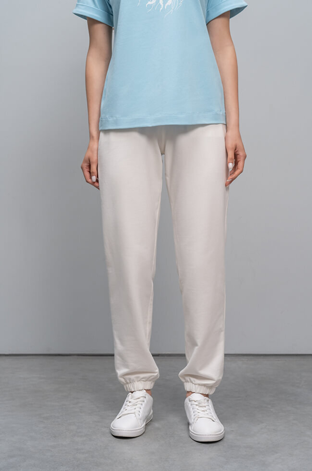 3923 Брюки женские (молочный)