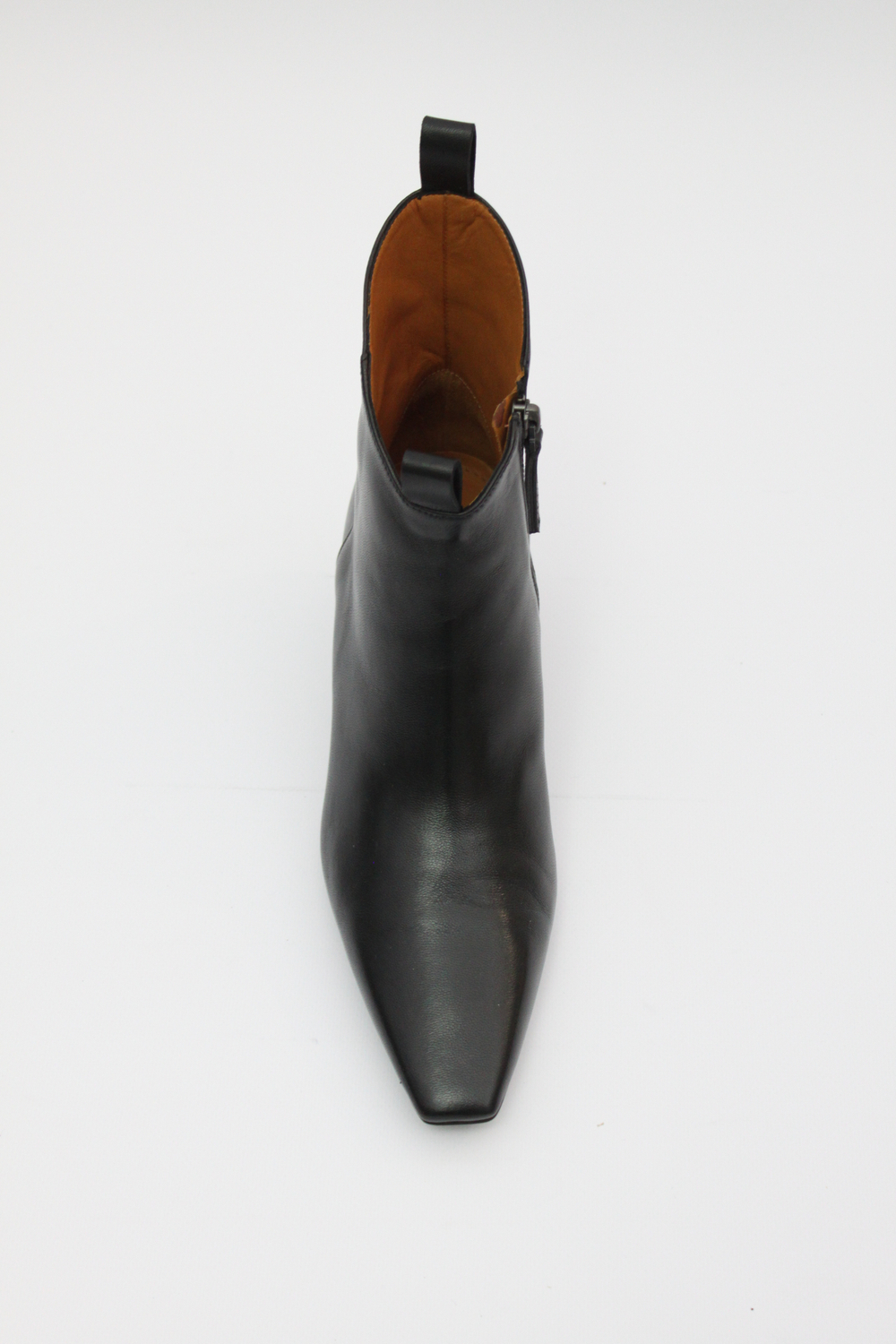 Ботильоны на низком каблуке