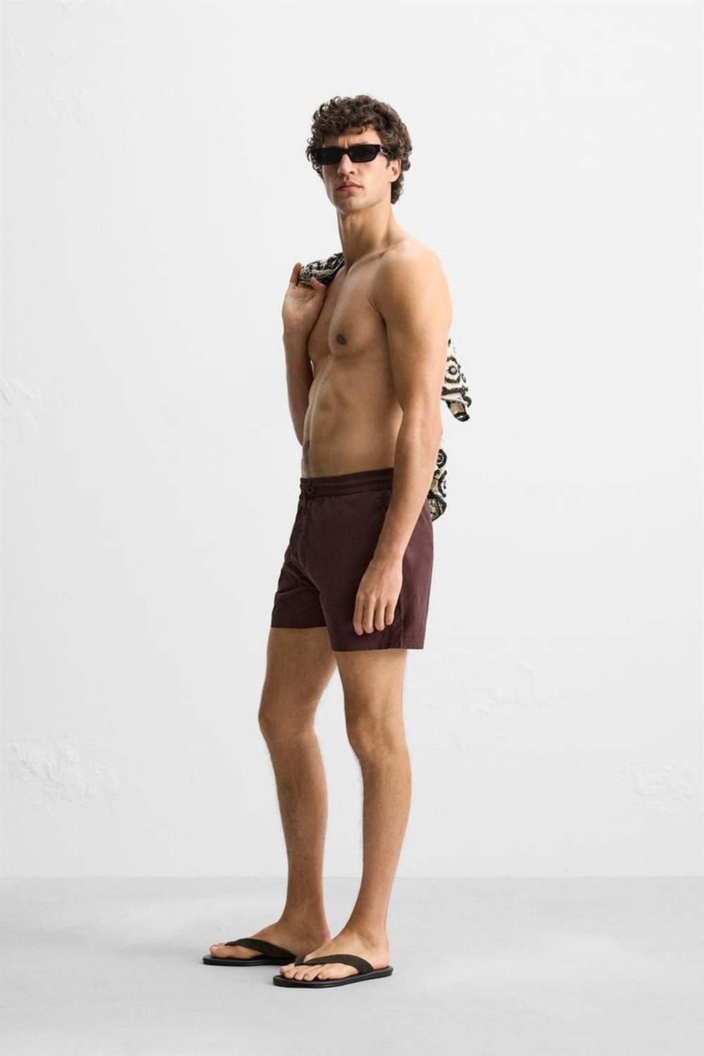 ZARA ПЛАВКИ ИЗ ВЫСОКОТЕХНОЛОГИЧНОЙ ТКАНИ, ГРАНАТОВЫЙ