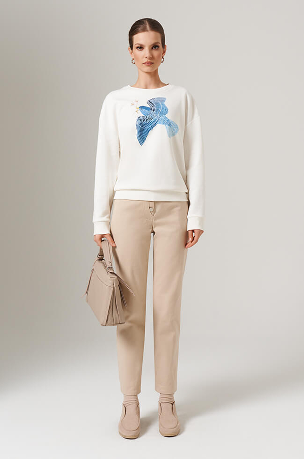 23120 Свитшот женский (молочный)