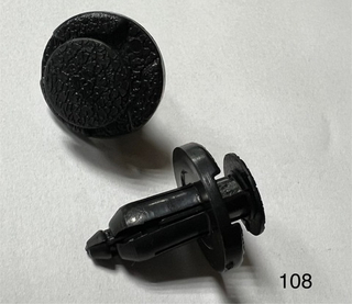 Клипса иномарка  d- 8 (защелка)  (20шт/уп)  Код- 108 длинная