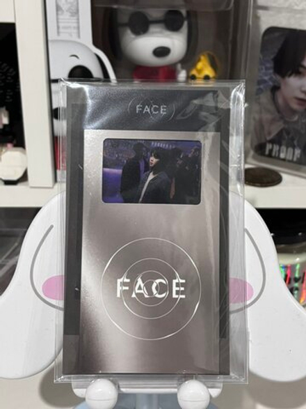 Фото-сет Jimin Exhibition ‘The Truth Untold’