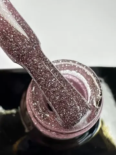 Гель лак светоотражающий с блестками     ElliS 368 розовый