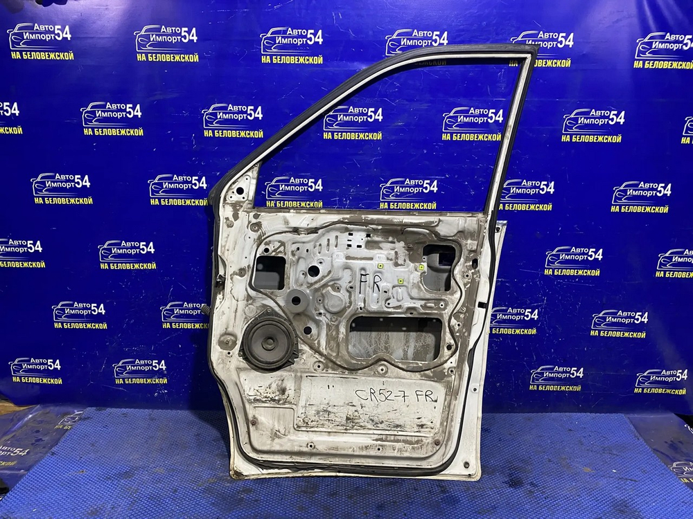 Дверь передняя правая TOYOTA LITEACE NOAH 2001