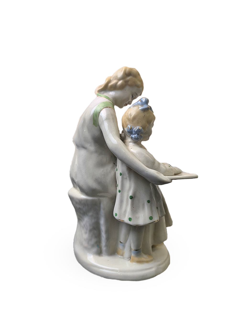 Фарфоровая статуэтка "Первая буква"