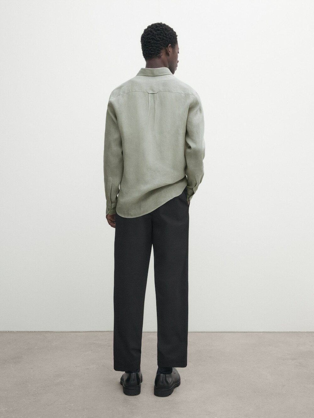 Massimo Dutti Рубашка классического кроя из 100% льна, светло-зеленый