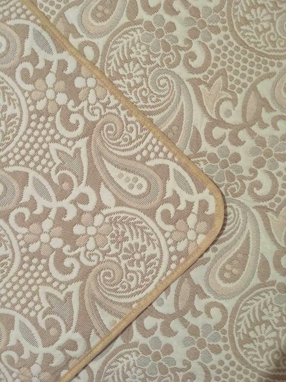 Покрывало жаккардовое двухстороннее Нежность 192-16 евро (240х200)